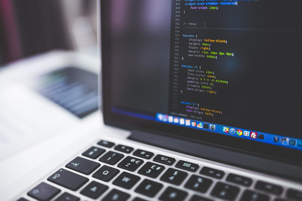 Website HTML code showing heading tags for SEO structure