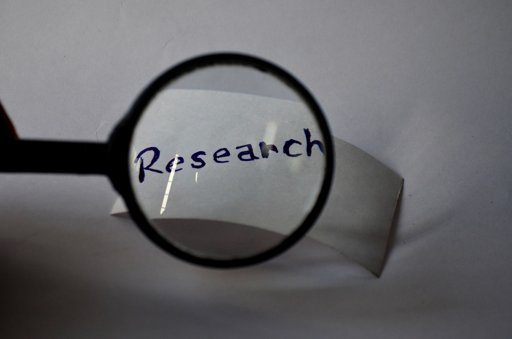 Person conducting an SEO competitor analysis on a laptop